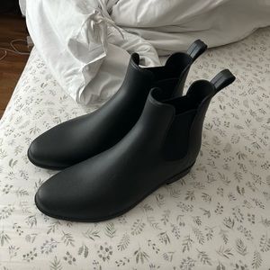 Black Chelsea Rain Boots
